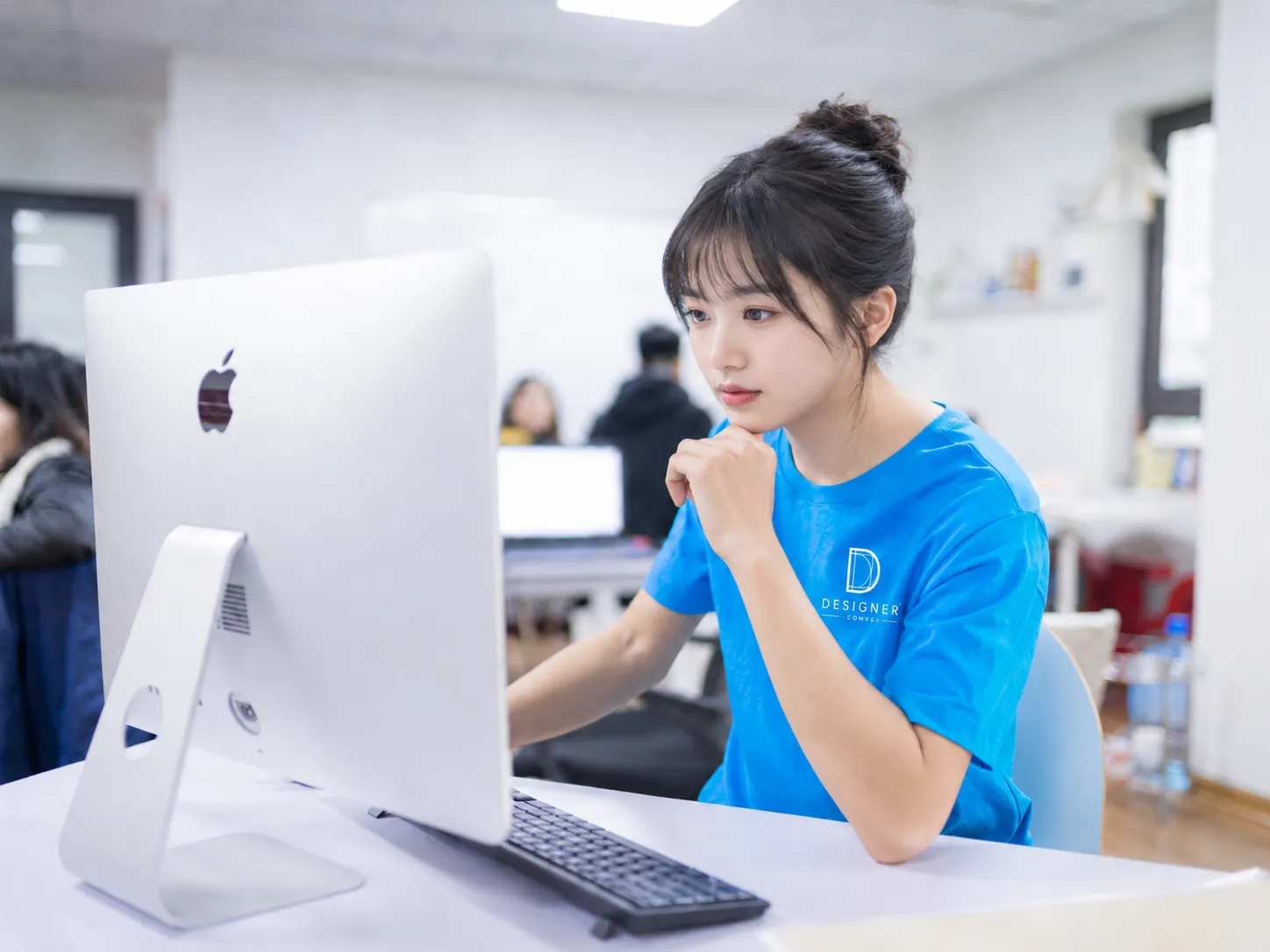 Hình ảnh hoạt động Designer Group — CHUYÊN MÔN CAO